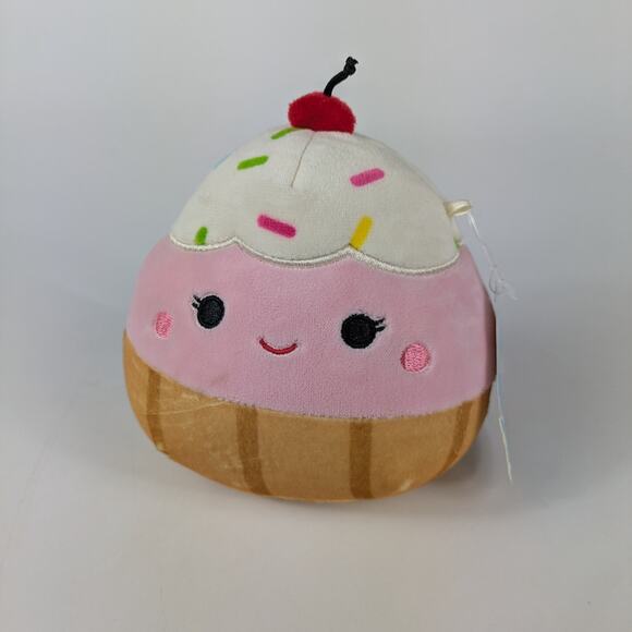 Kelly Toys Other - Squishmallow Clara Cupcake Sm 5" Birthday GIft Present Collector Pink Sprinkle